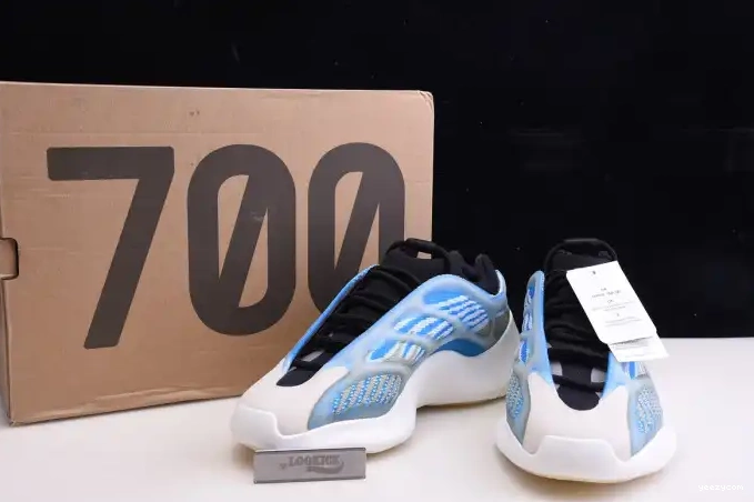 G54850 700 YEEZY IN GLOW DARK ADIDAS V3 THE 0704